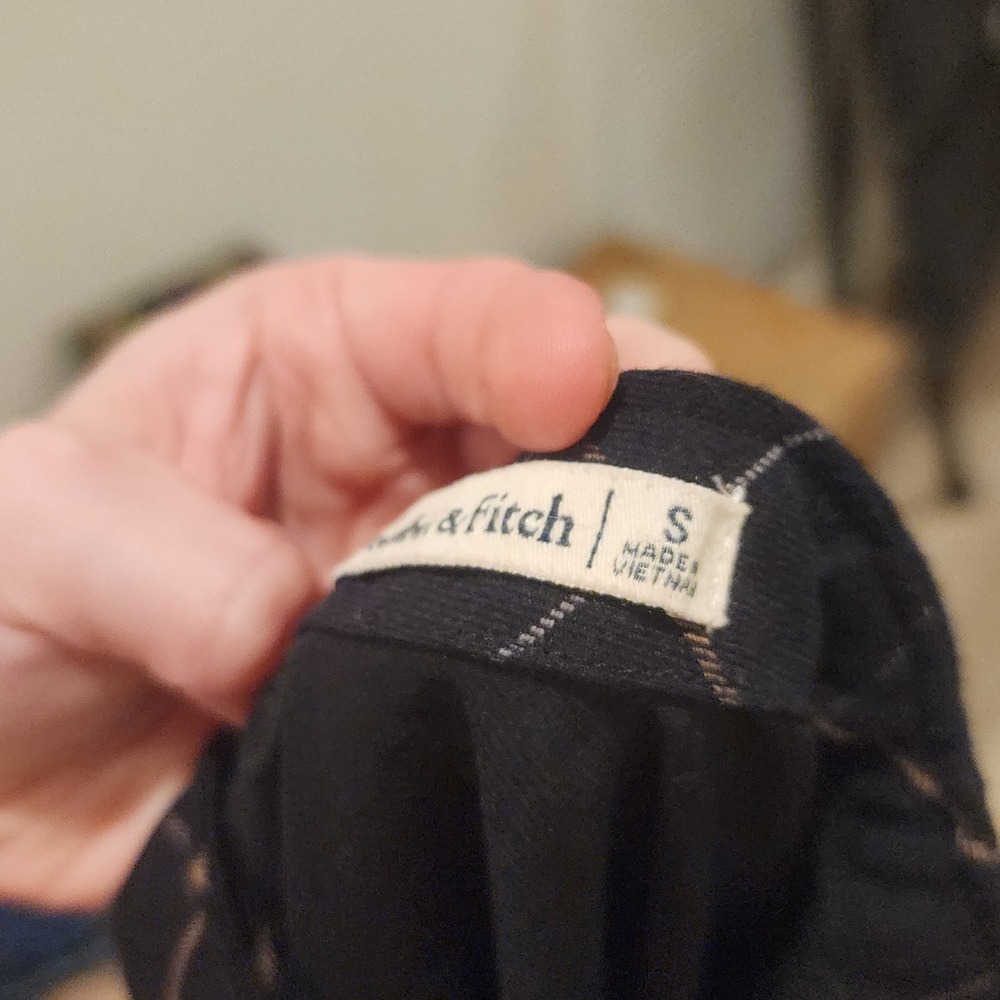 Abercrombie & Fitch Black Skirt with Brown Stitching Size Small - Picture 3 of 3